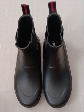 Tretorn Black Chelsea Rain Ankle Boots with Black Elastic